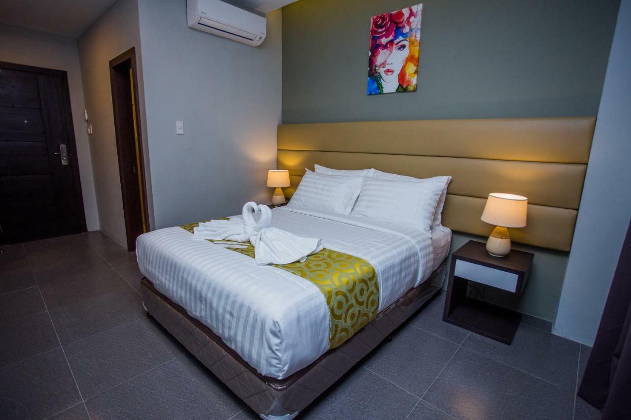 Hotel Costa Brava Tacloban Esterno foto