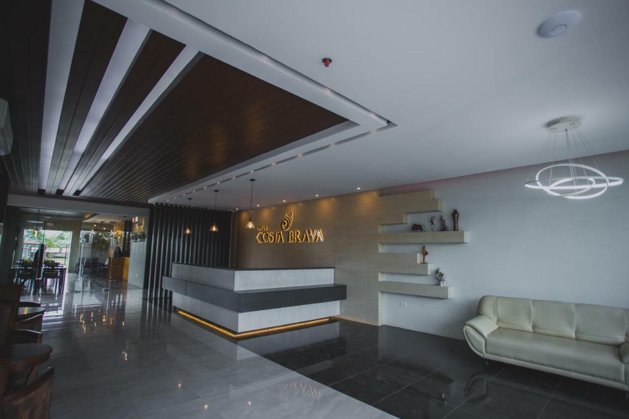 Hotel Costa Brava Tacloban Esterno foto